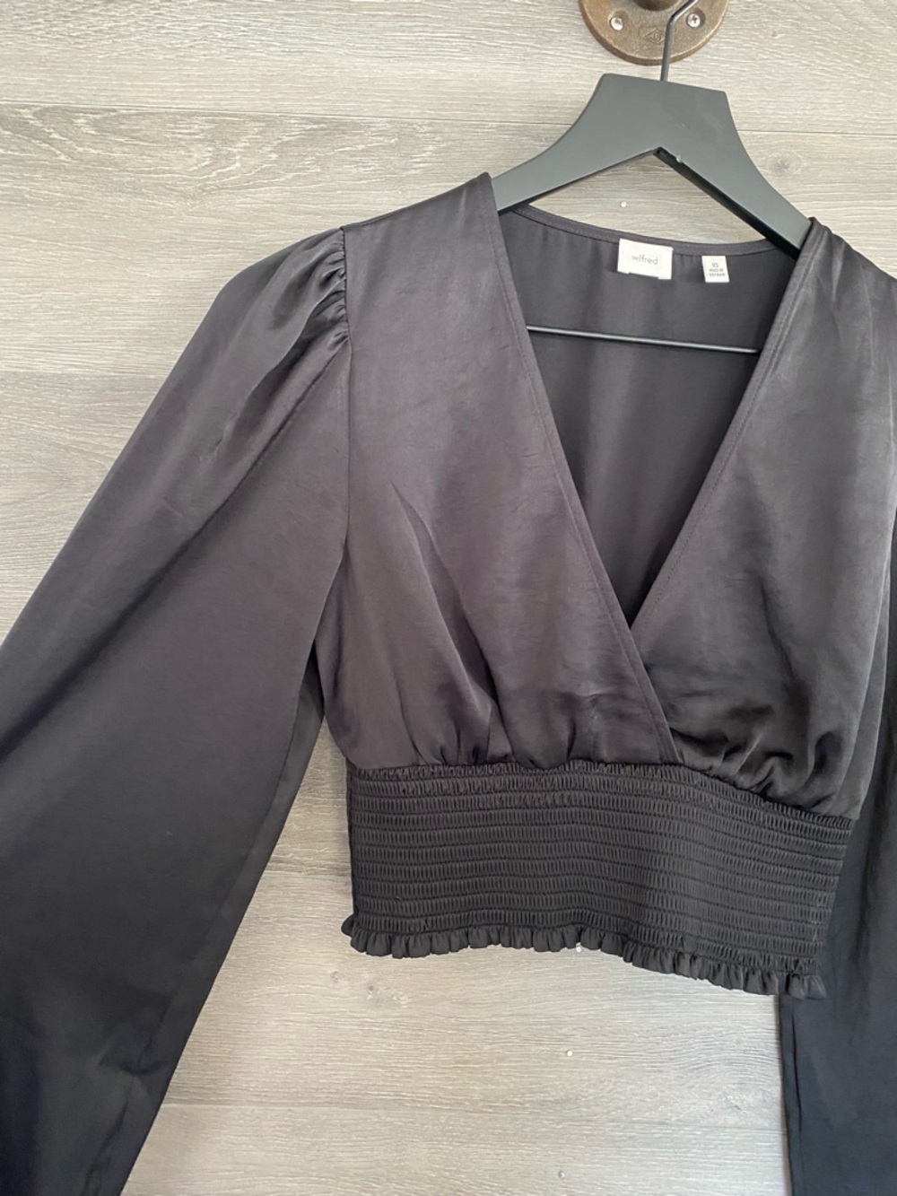 Aritzia Wilfred Wistful Blouse Black - Picture 2 of 6